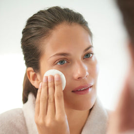 AHAs vs BHAs: Choosing the Right Exfoliant for Your Skin Type