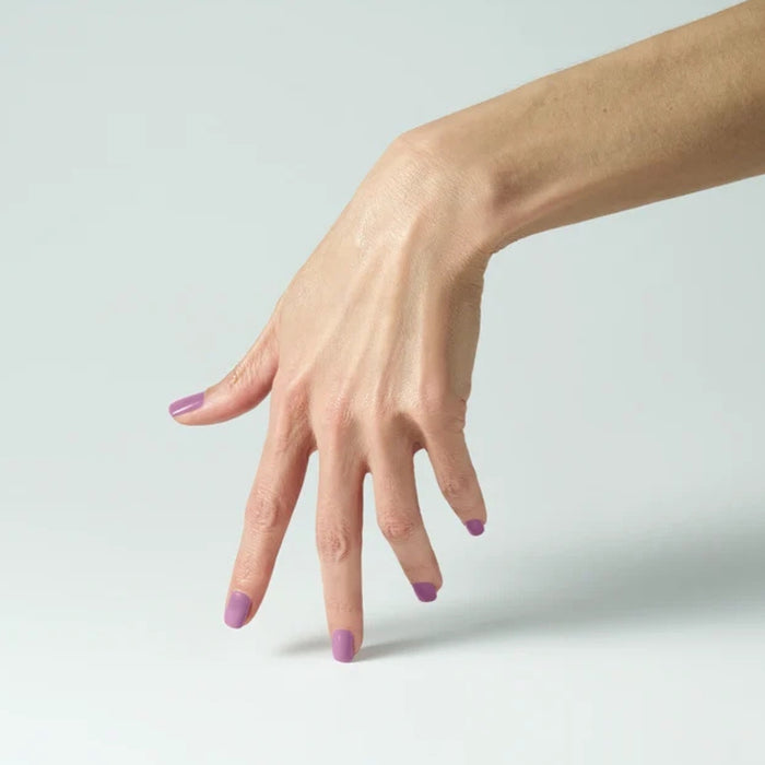 CND Vinylux Ro-mani-cize