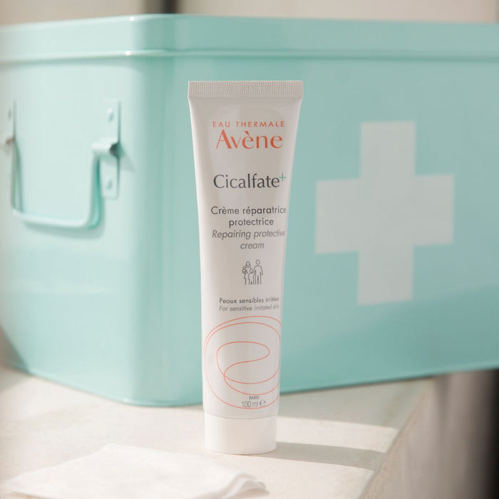 Avène Cicalfate + Restorative Protective Cream for Very Sensitive Skin