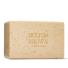 Molton Brown Re-Charge Black Pepper Bodyscrub Bar